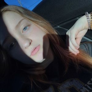 Meet your Posher, Ava